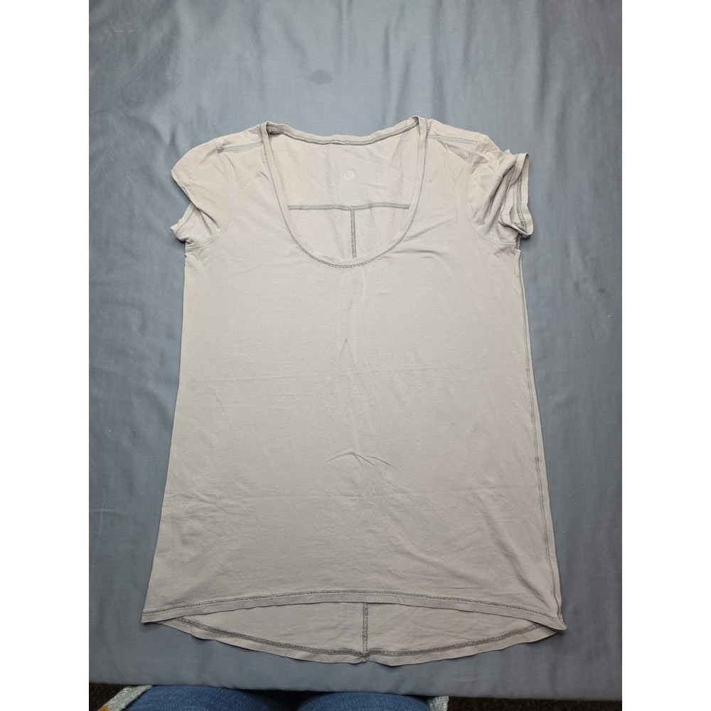 LULULEMON Love Crew Tee Size 8 (M)  Cotton Stretch Curved Hem T-shirt No Tag